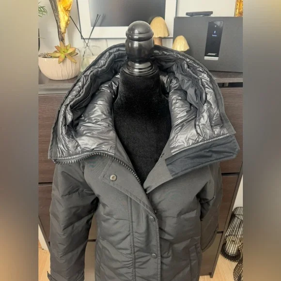 Canada Goose Shelburne Water Resistant 625 Fill Power Down Parka - Picture 5 of 16